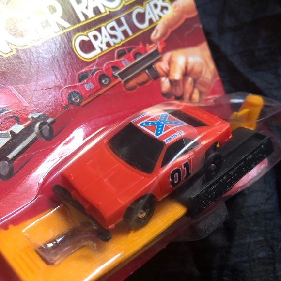 Knickerbocker Dukes of Hazzard Finger Racers Crash Cars Dodge Charger New in Box - Picture 11 of 14